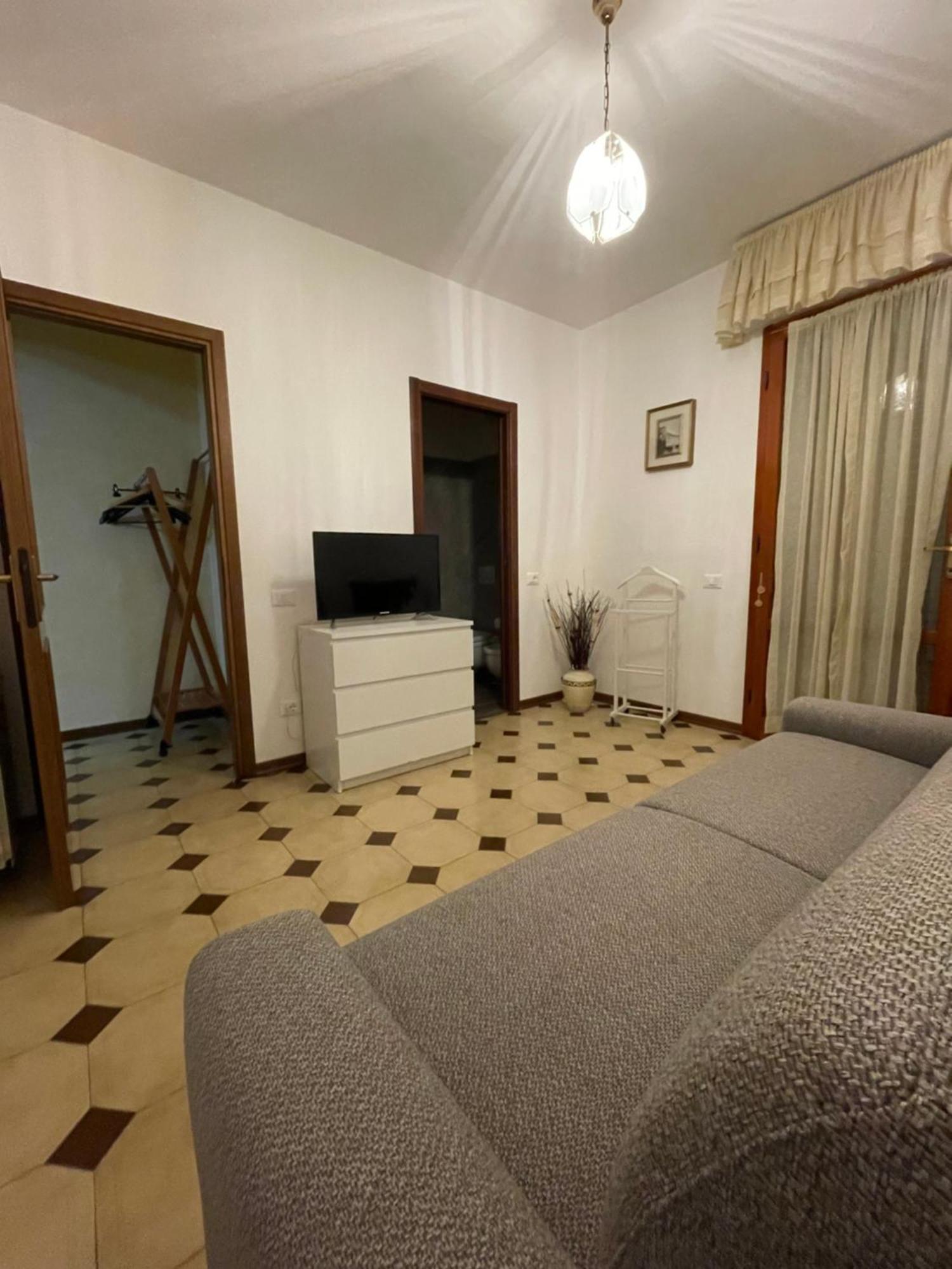 Casa Ceragioli Villa เวียเรจโจ ภายนอก รูปภาพ