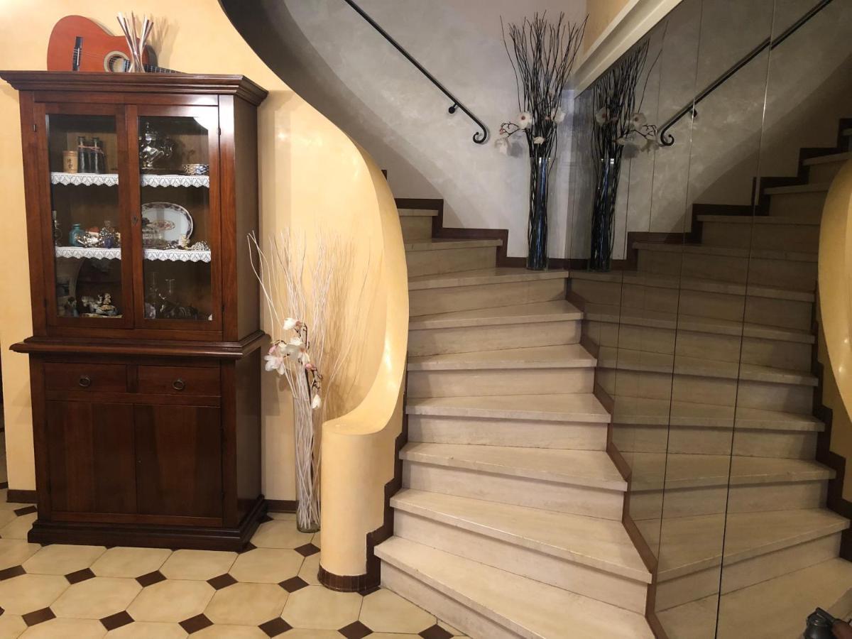 Casa Ceragioli Villa เวียเรจโจ ภายนอก รูปภาพ