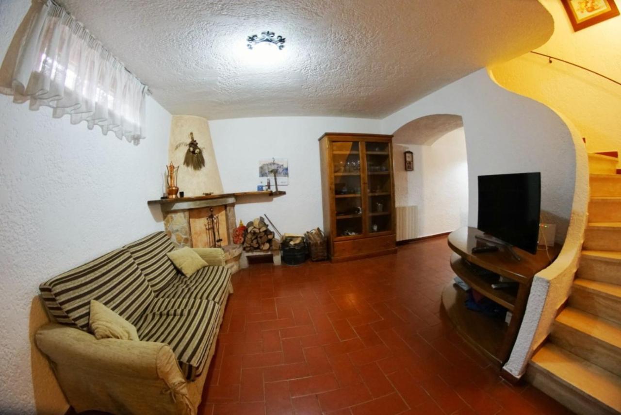 Casa Ceragioli Villa เวียเรจโจ ภายนอก รูปภาพ