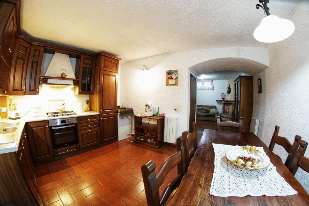 Casa Ceragioli Villa เวียเรจโจ ภายนอก รูปภาพ